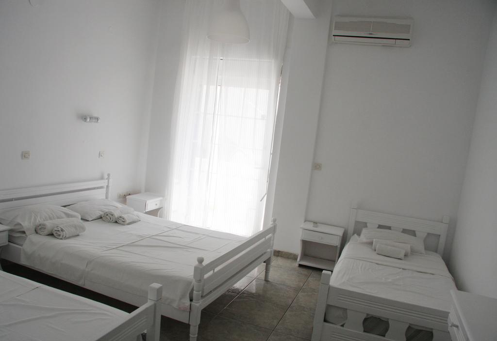 Armadoros Hotel / Ios Backpackers Экстерьер фото