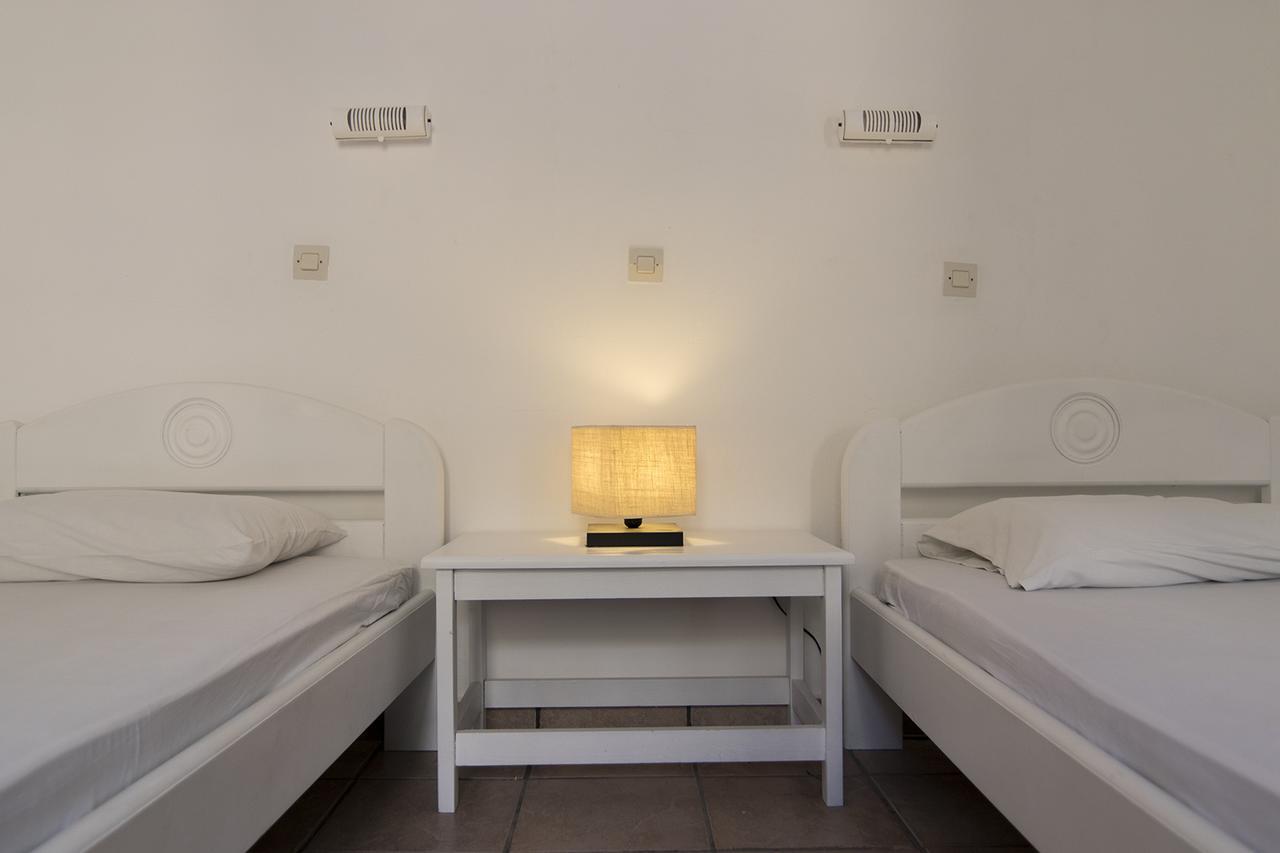 Armadoros Hotel / Ios Backpackers Экстерьер фото