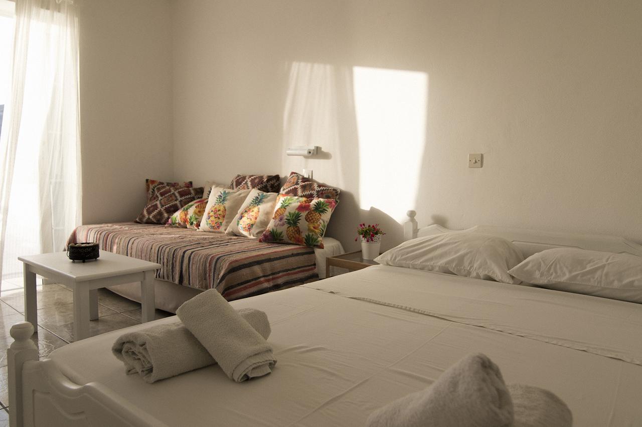 Armadoros Hotel / Ios Backpackers Экстерьер фото