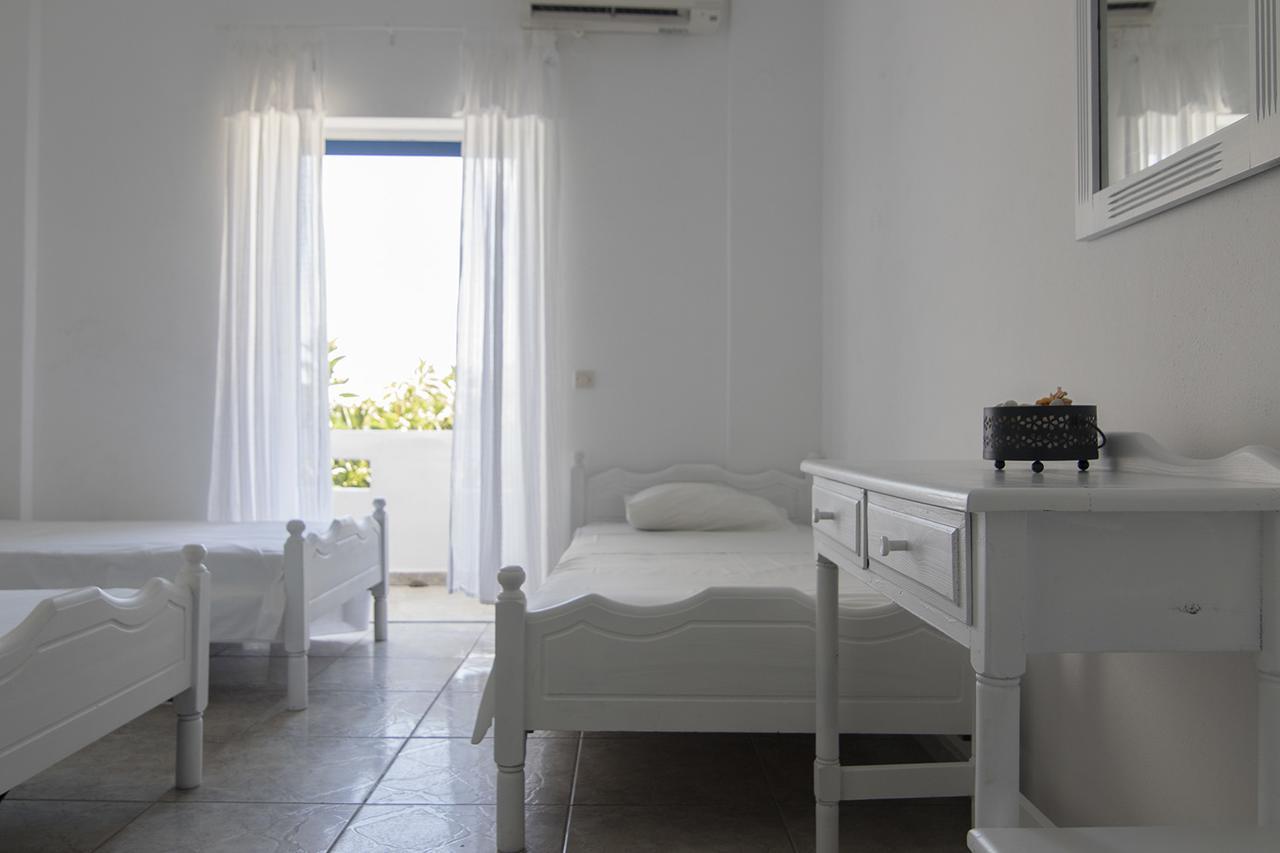 Armadoros Hotel / Ios Backpackers Экстерьер фото