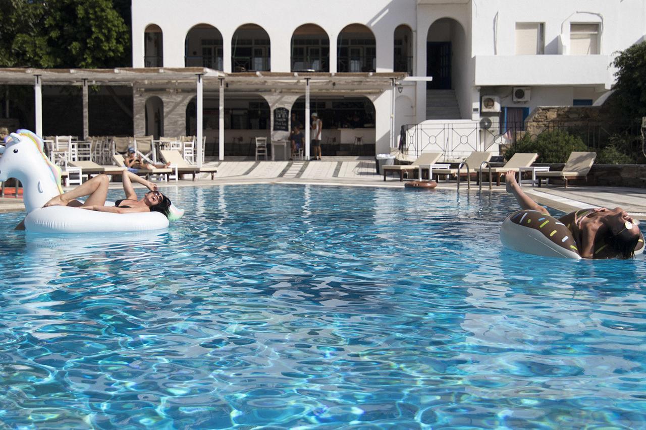 Armadoros Hotel / Ios Backpackers Экстерьер фото